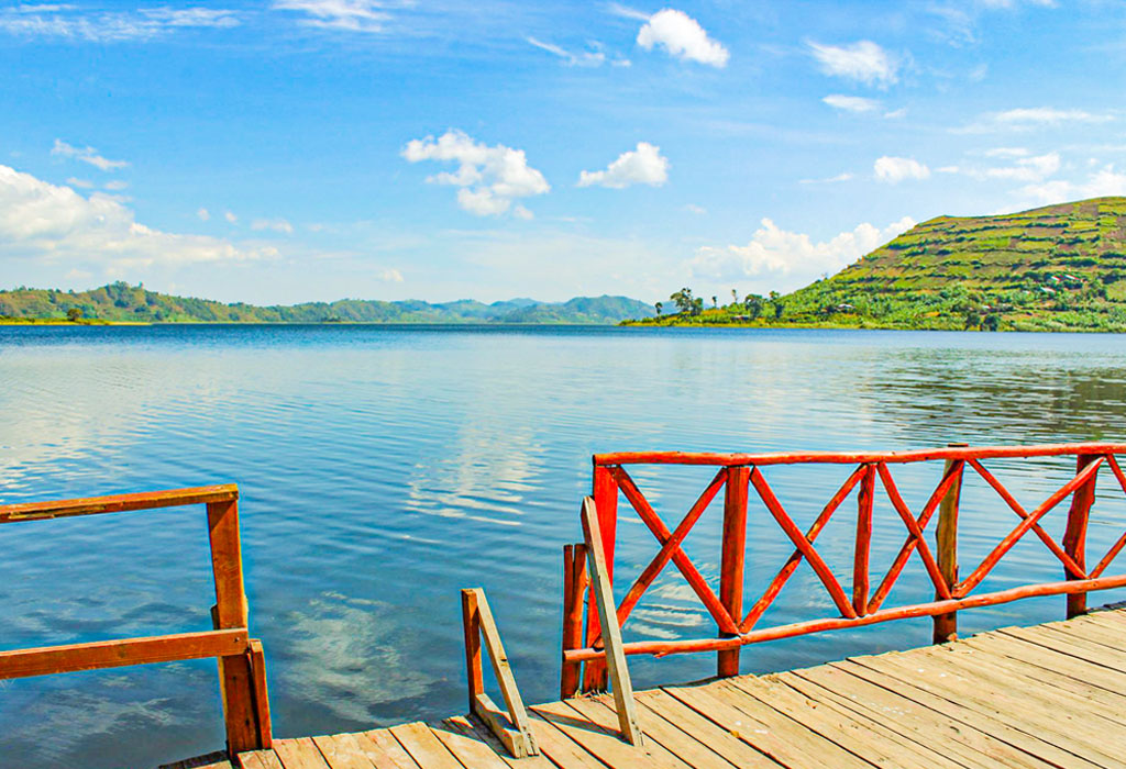 Things to do and see around Lake Mutanda
