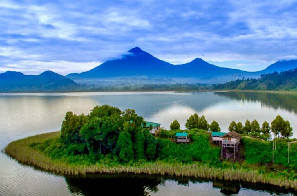 Things to do and see around Lake Mutanda