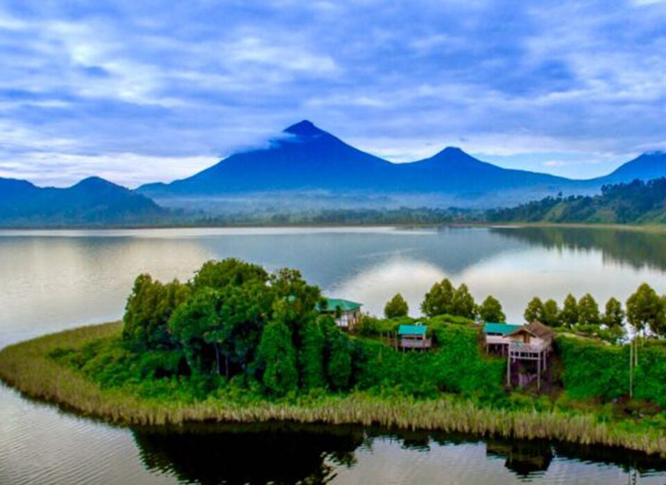 Things to do and see around Lake Mutanda