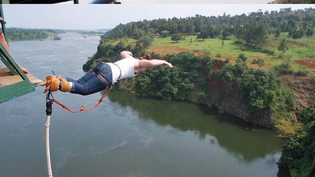 What are the best adventure activities in Jinja?