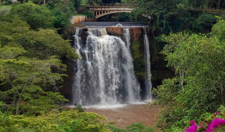 Are there waterfalls in Central Kenya?