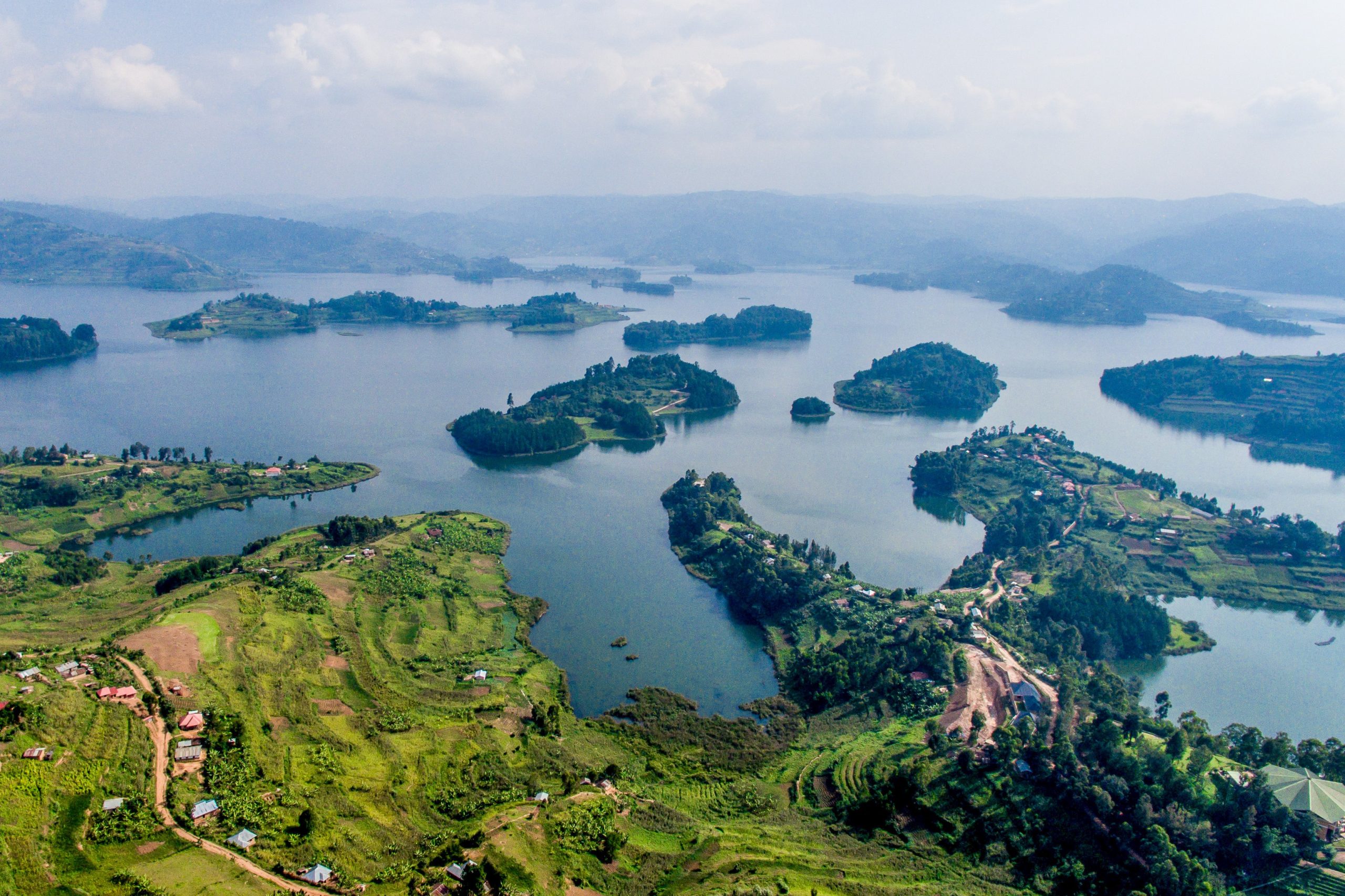 Can I visit gorillas and relax at Lake Bunyonyi afterward?