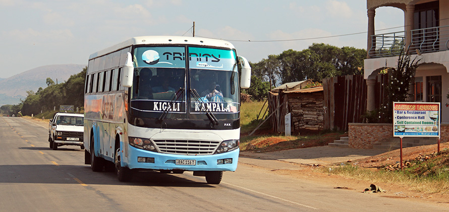 What’s the best way to travel from Uganda to Rwanda?