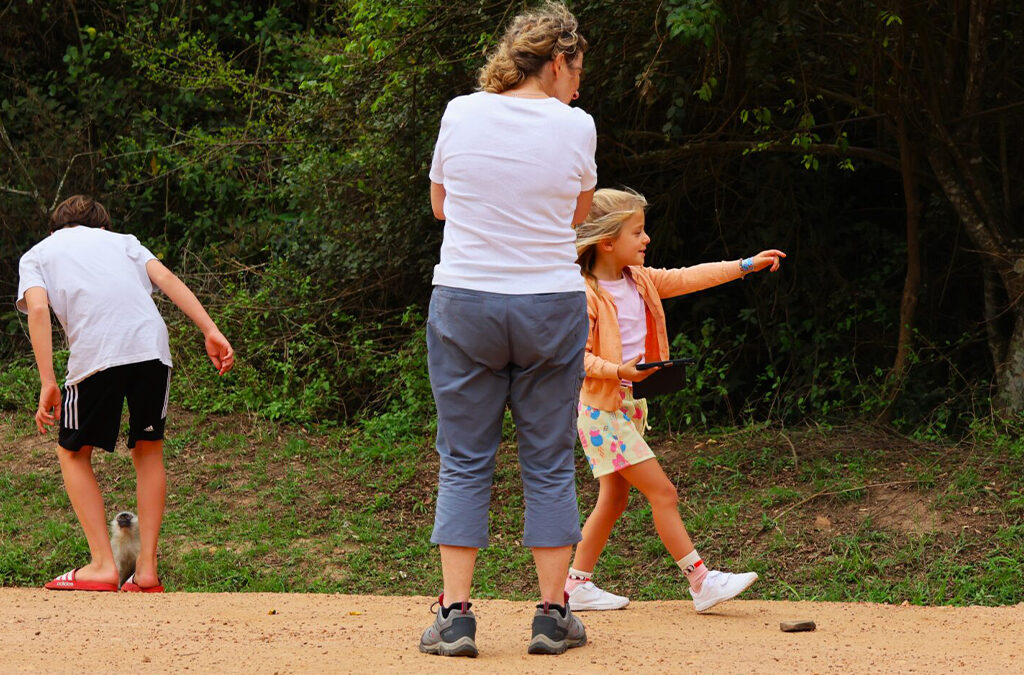 Plan a family safari to Queen Elizabeth National Park, Uganda. Safe, educational, and fun activities for children with Experiya Tour Company.