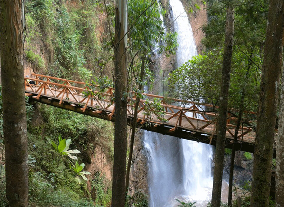 Explore the Kisiizi Waterfalls Uganda