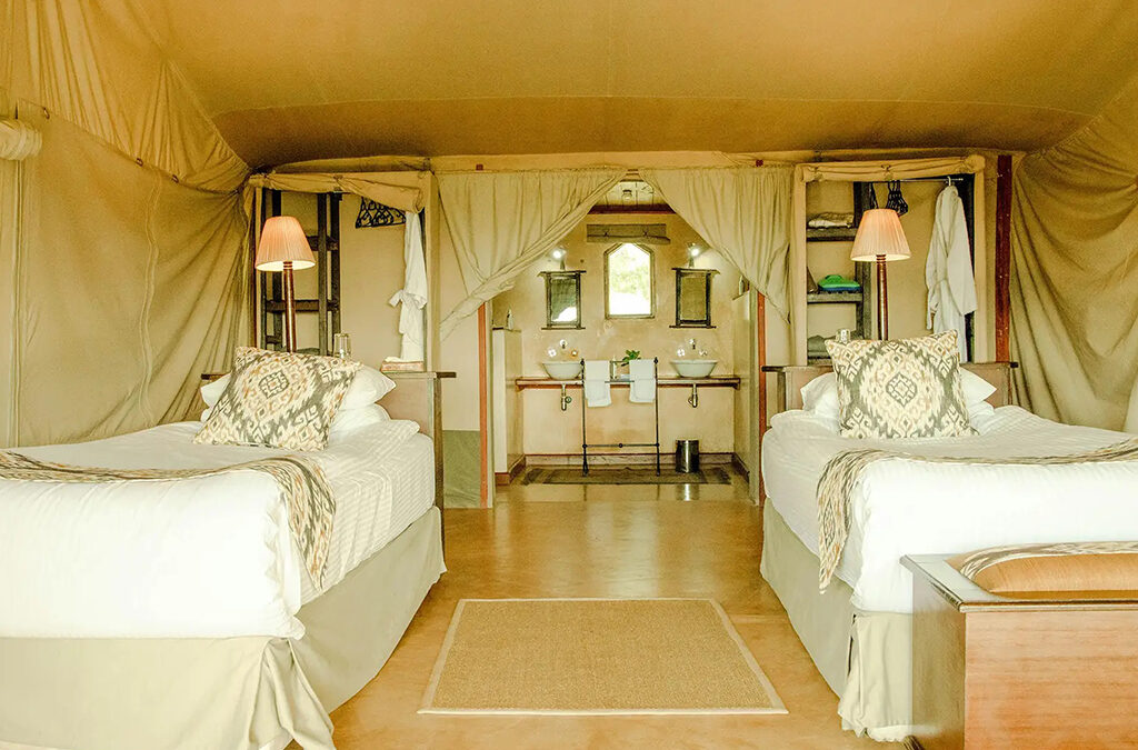 Top 10 Best Luxury Safari Camps & Lodges in Uganda