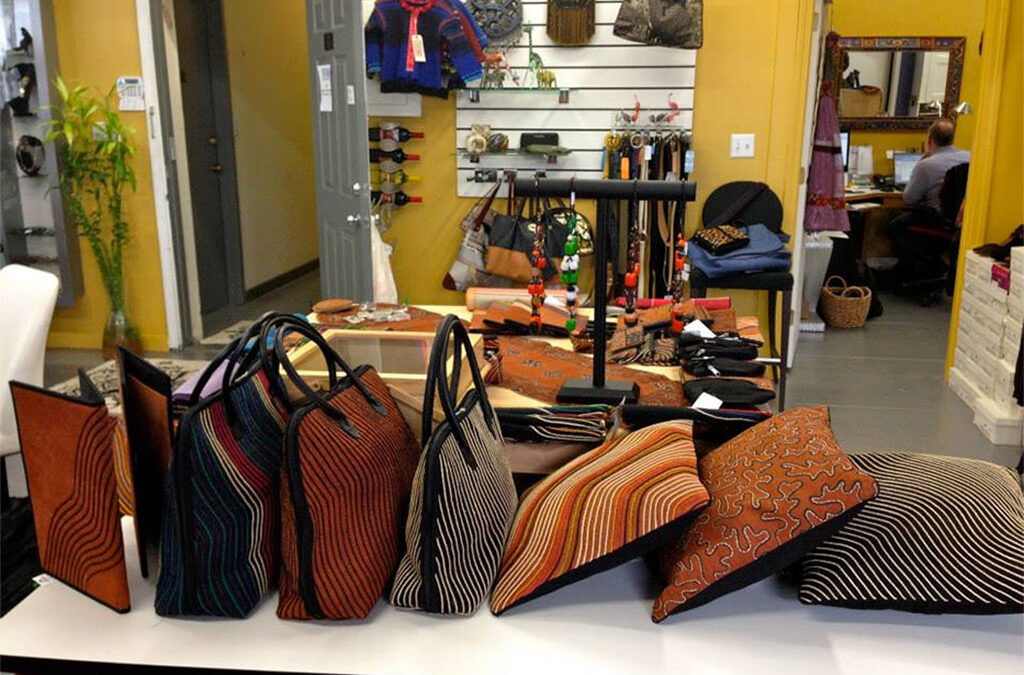 What Souvenirs Can You Buy on a Wildlife Safari?