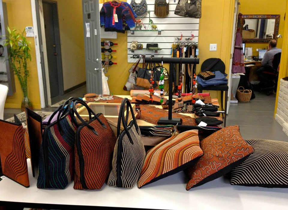 What Souvenirs Can You Buy on a Wildlife Safari?