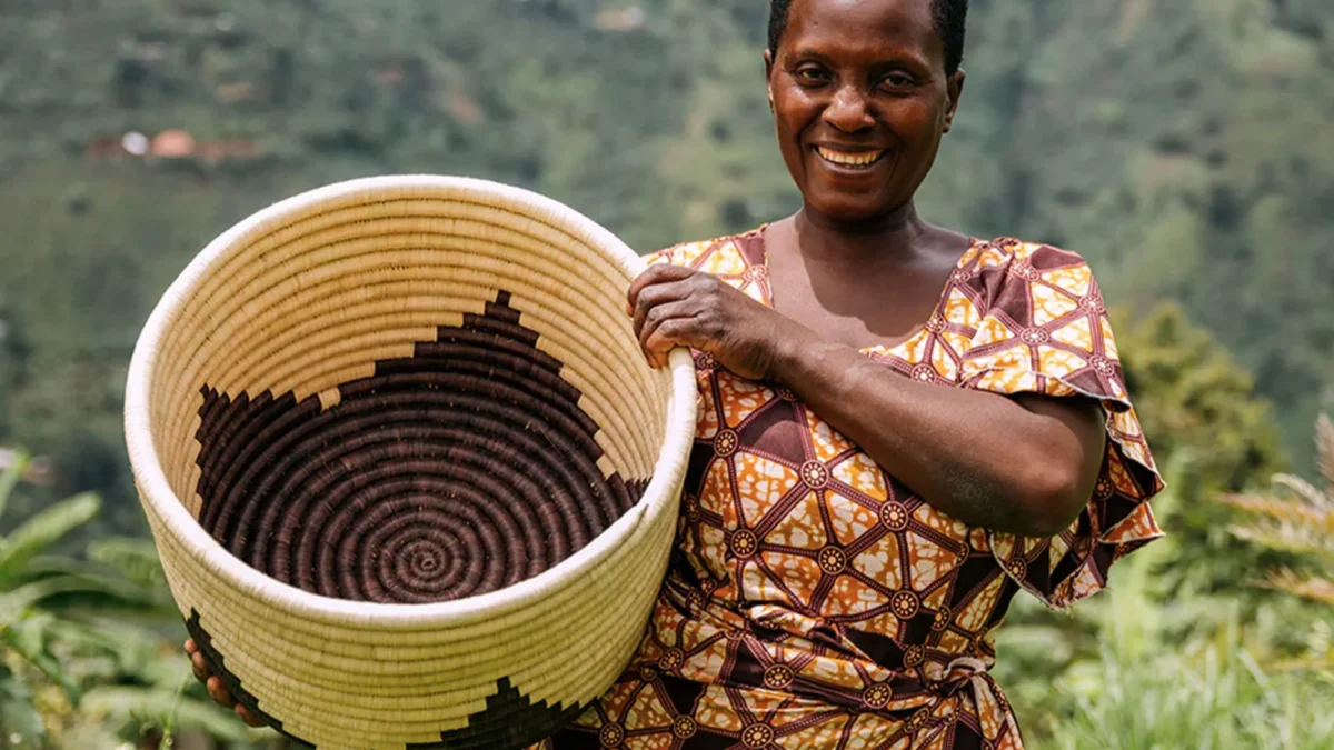 Shopping in Uganda While on Safari: 