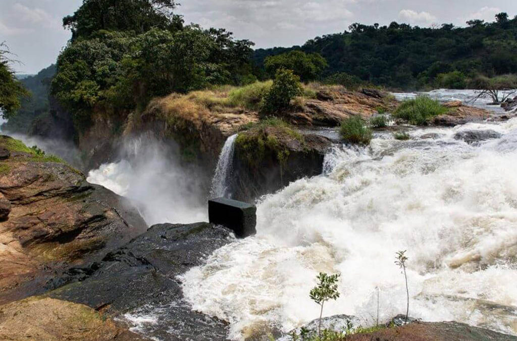 What is the Size of Murchison Falls National Park?
