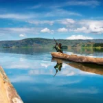 Are Guided Bird-Watching Tours Available Around Lake Bunyonyi?